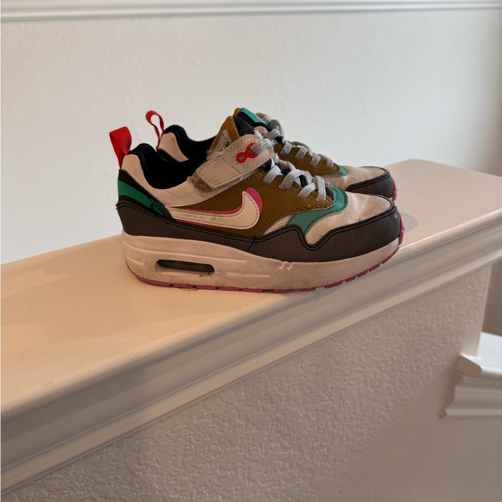 Nike Kids Sneakers in Brown, Green, and Pink